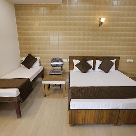 Basil Inn Home Stay Walking Distance From Taj Mahal Agra Agra  Εξωτερικό φωτογραφία