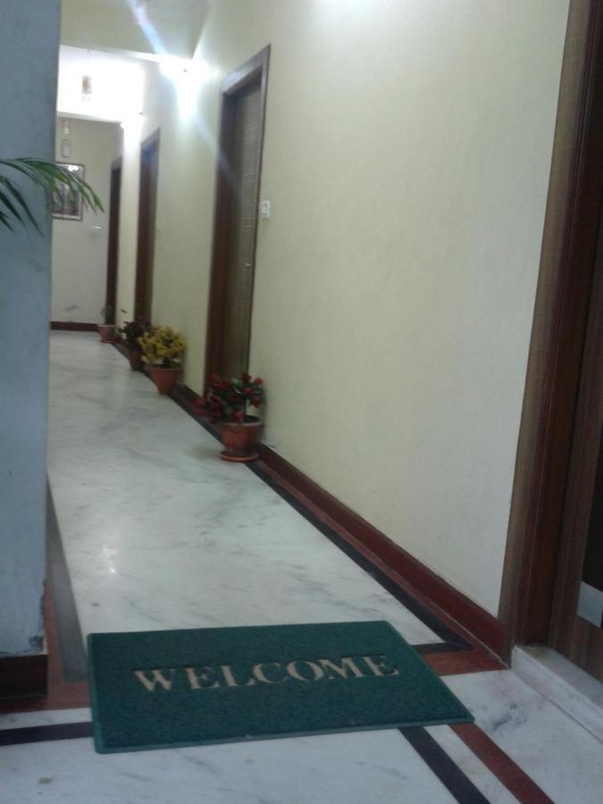Basil Inn Home Stay Walking Distance From Taj Mahal Agra Agra  Εξωτερικό φωτογραφία