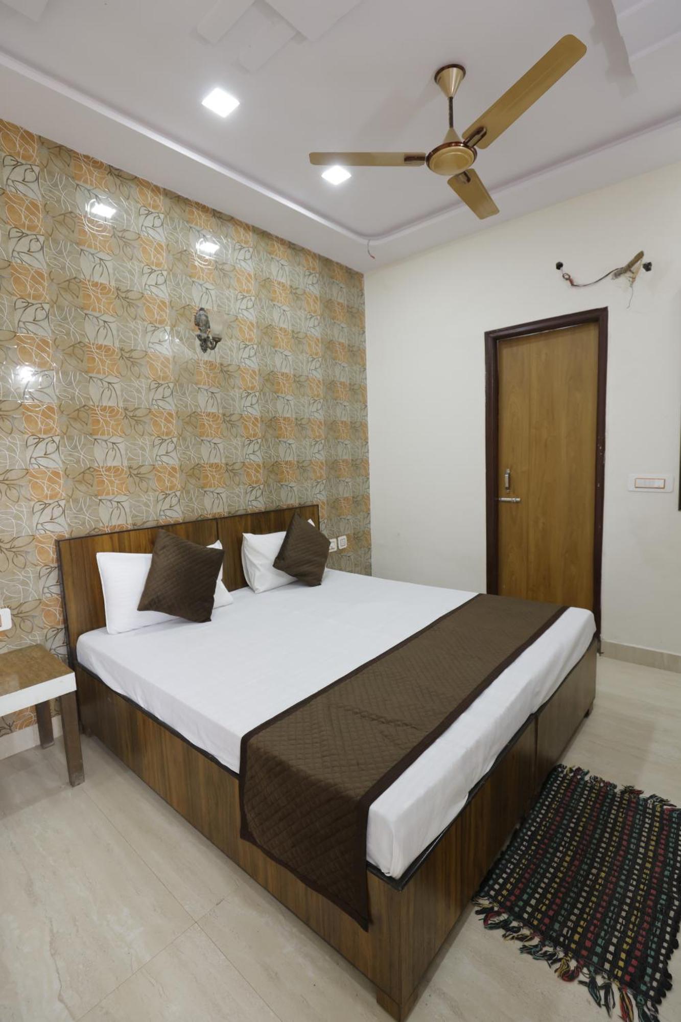 Basil Inn Home Stay Walking Distance From Taj Mahal Agra Agra  Εξωτερικό φωτογραφία